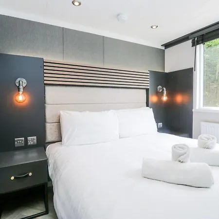 Lingy Luxury Family Pod Ferienhaus *